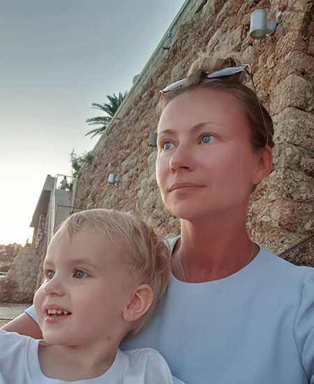 Maria Mironova published a new video with her two-year-old son