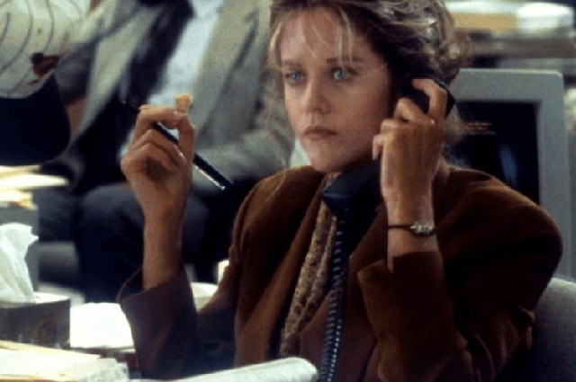 In tiktok, everyone is crazy about Meg Ryan's style - learning to repeat the images of her heroines from rom-coms of the 1990s
