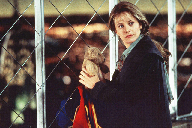 In tiktok, everyone is crazy about Meg Ryan's style - learning to repeat the images of her heroines from rom-coms of the 1990s